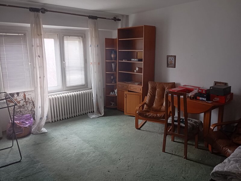 13 Septembrie Panduri, bloc mixt 1992, metrou Academia Militara