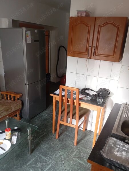 13 Septembrie Panduri, bloc mixt 1992, metrou Academia Militara